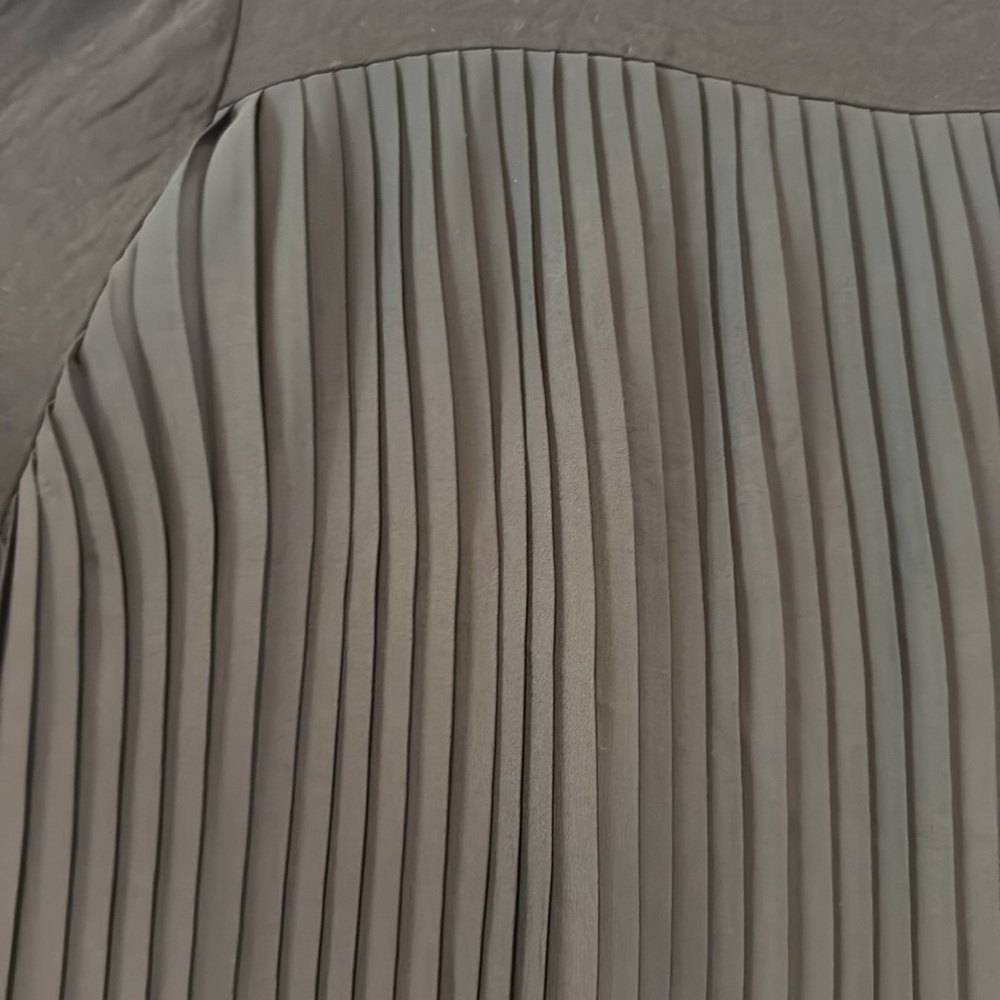 Accordion Back Tee - Picture 3 of 6